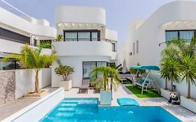 Stylish Villa 2018,Pool,3B.R.Wifi,Netflix